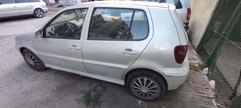 VW Polo 1.9 SDI, снимка 6 - Автомобили и джипове - 47524055