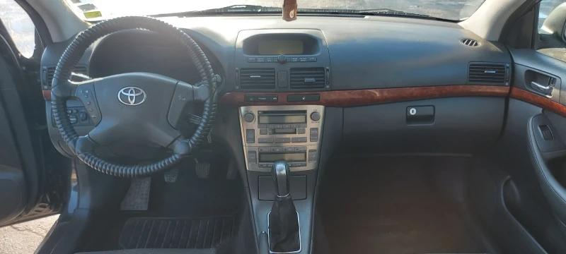 Toyota Avensis, снимка 9 - Автомобили и джипове - 48824837