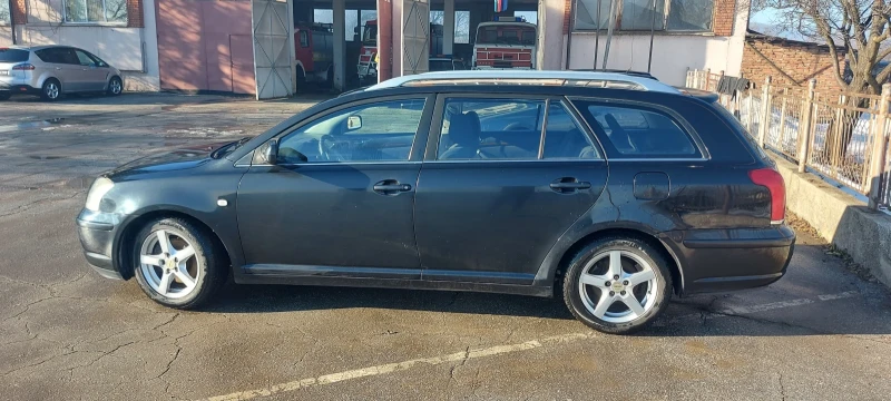 Toyota Avensis, снимка 2 - Автомобили и джипове - 48824837