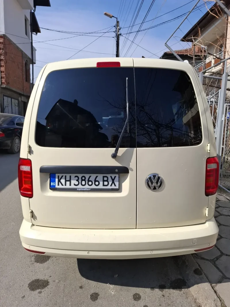 VW Caddy Ван Макси, снимка 16 - Автомобили и джипове - 49529546