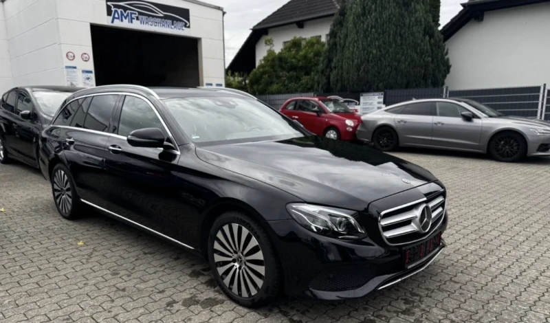 Mercedes-Benz E 350 Mercedes-Benz E350 4Matic, снимка 2 - Автомобили и джипове - 52591727