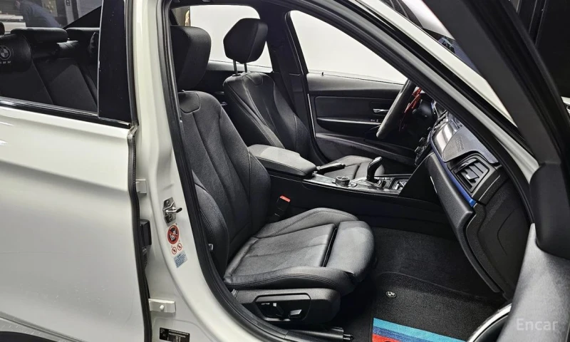 BMW 320, снимка 10 - Автомобили и джипове - 52807847