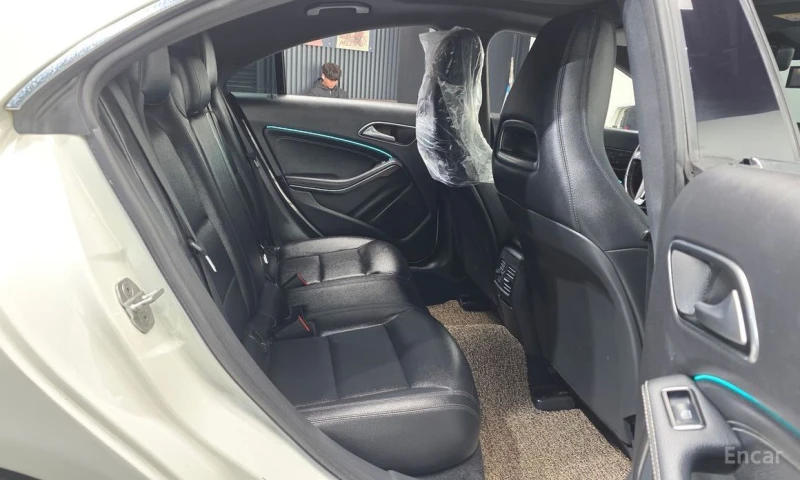 Mercedes-Benz CLA 200, снимка 12 - Автомобили и джипове - 53515521