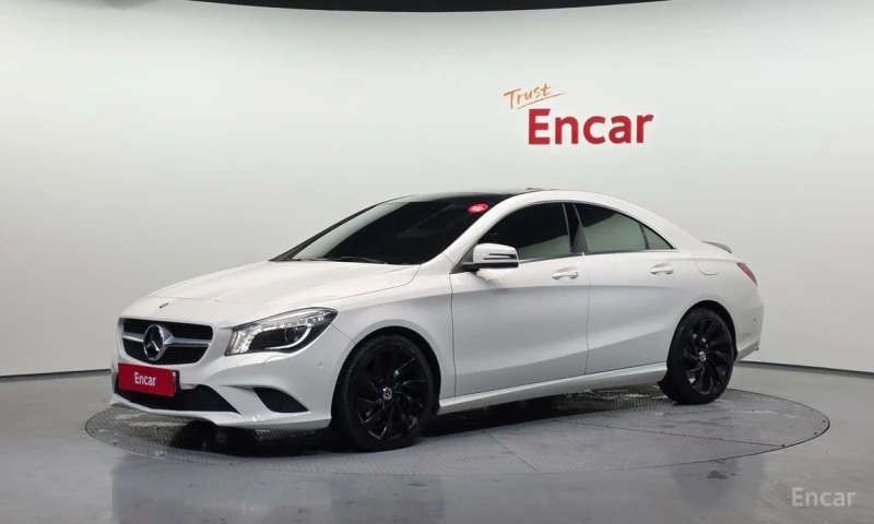 Mercedes-Benz CLA 200