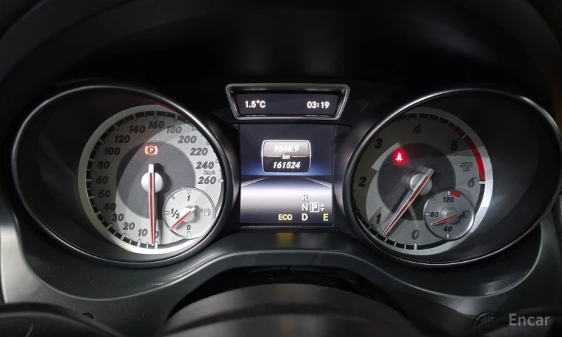 Mercedes-Benz CLA 200, снимка 8 - Автомобили и джипове - 53515521