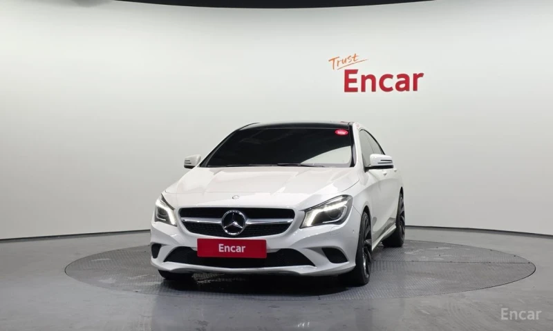 Mercedes-Benz CLA 200, снимка 3 - Автомобили и джипове - 53515521
