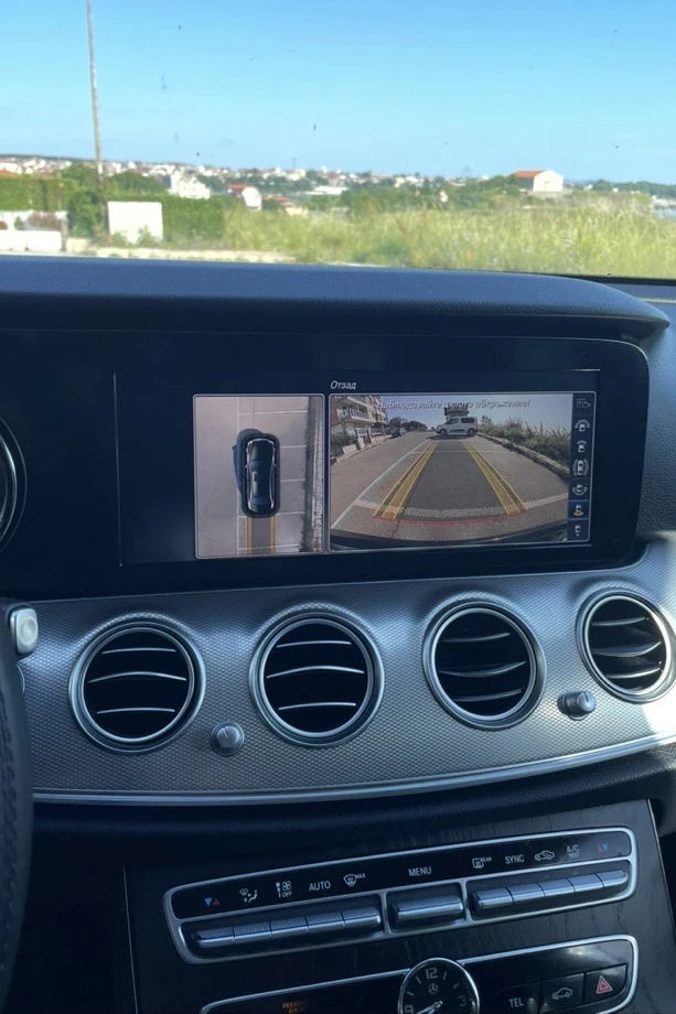 Mercedes-Benz E 220, снимка 8 - Автомобили и джипове - 54246022