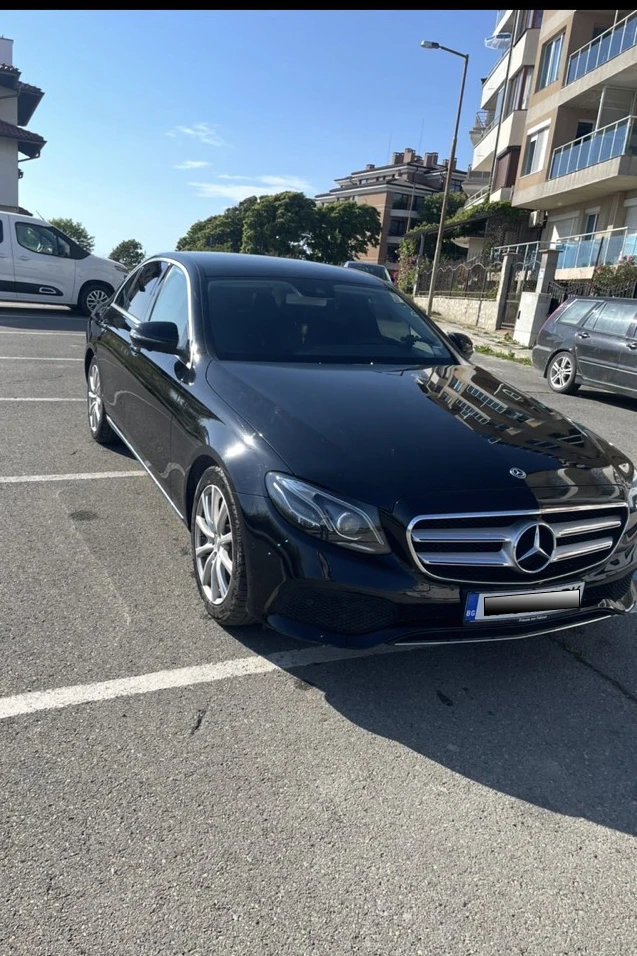 Mercedes-Benz E 220, снимка 3 - Автомобили и джипове - 54246022