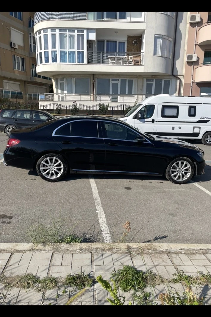 Mercedes-Benz E 220, снимка 7 - Автомобили и джипове - 54246022