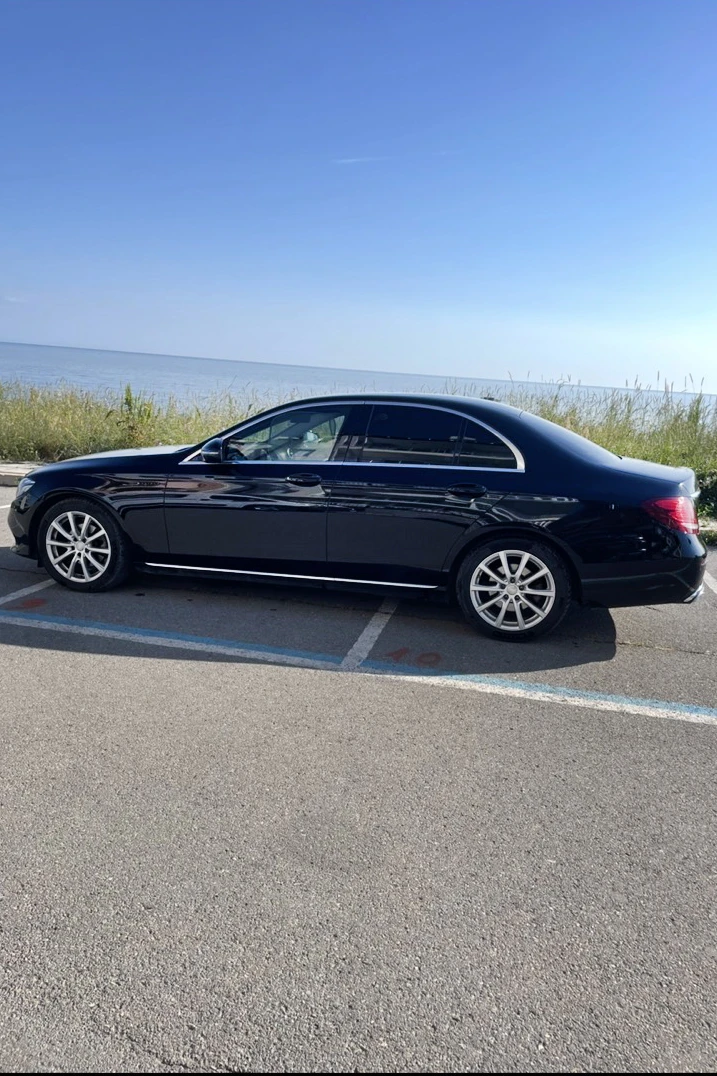 Mercedes-Benz E 220, снимка 9 - Автомобили и джипове - 54246022
