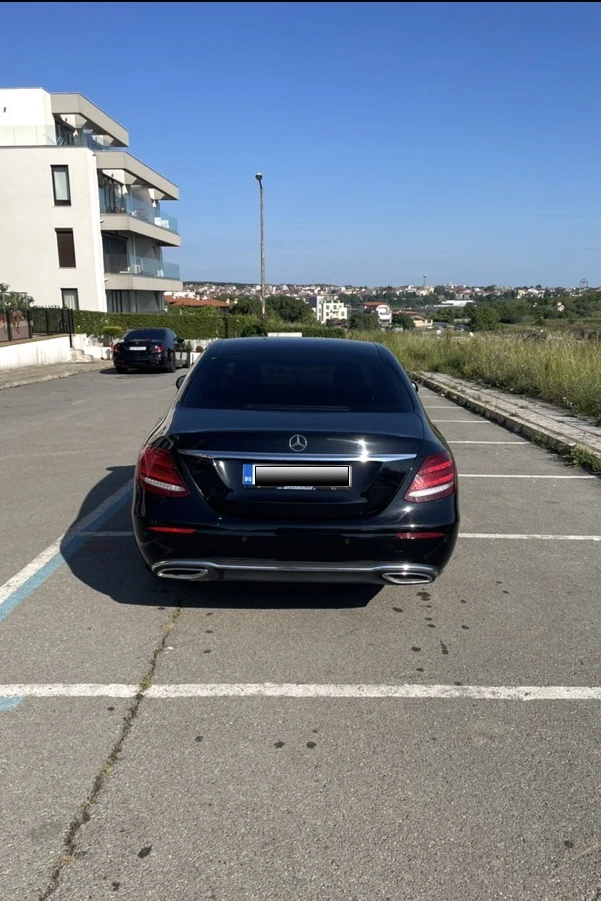 Mercedes-Benz E 220, снимка 5 - Автомобили и джипове - 54246022