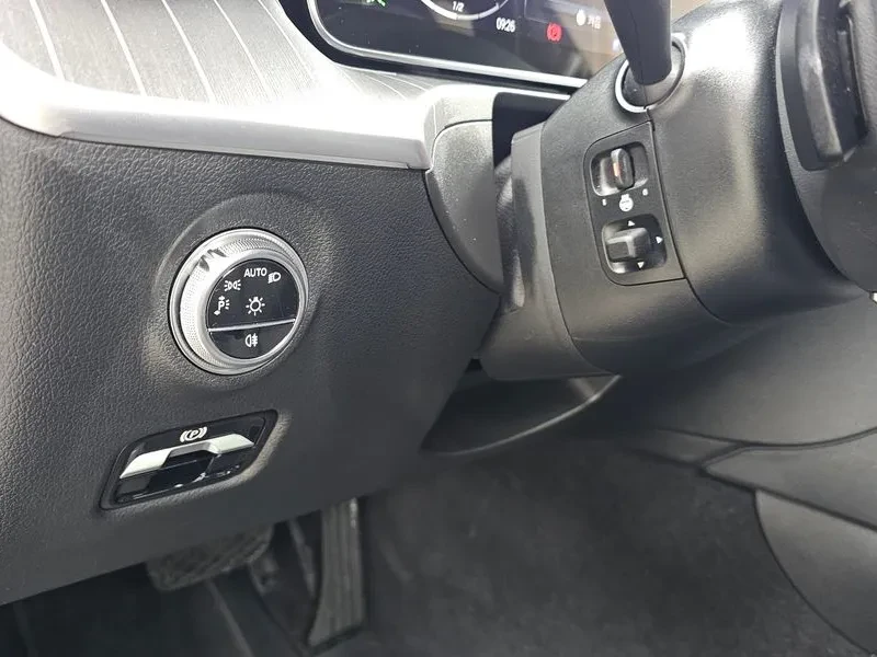 Mercedes-Benz C 200 4MATIC AVANTGARDE, снимка 14 - Автомобили и джипове - 55007619