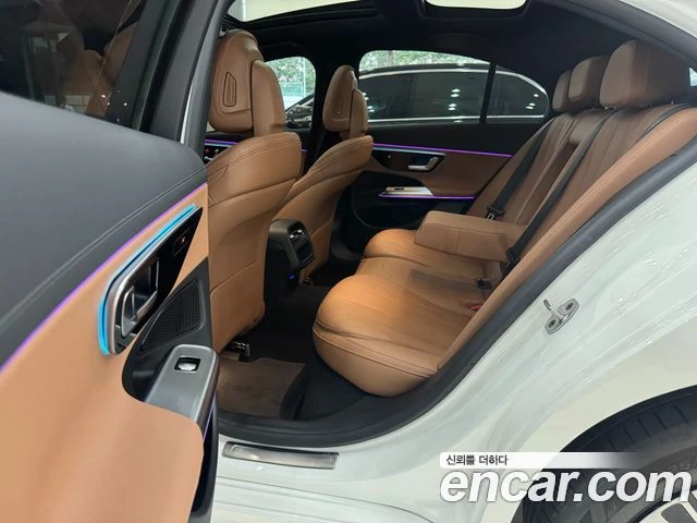 Mercedes-Benz E 200, снимка 16 - Автомобили и джипове - 56077572