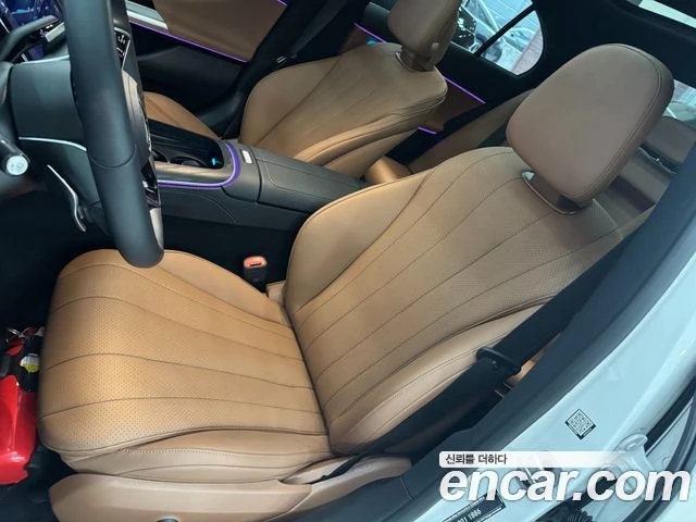 Mercedes-Benz E 200, снимка 12 - Автомобили и джипове - 56077572