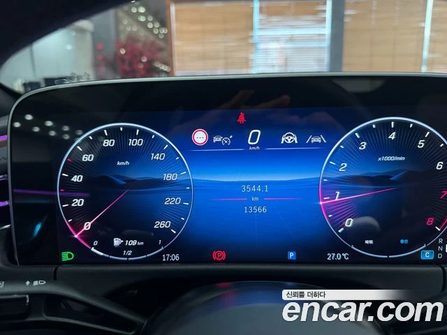 Mercedes-Benz E 200, снимка 7 - Автомобили и джипове - 56077572