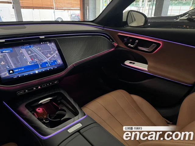 Mercedes-Benz E 200, снимка 13 - Автомобили и джипове - 56077572
