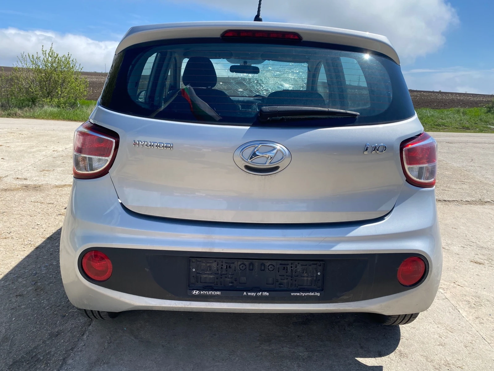 Hyundai I10 1.0i - изображение 4