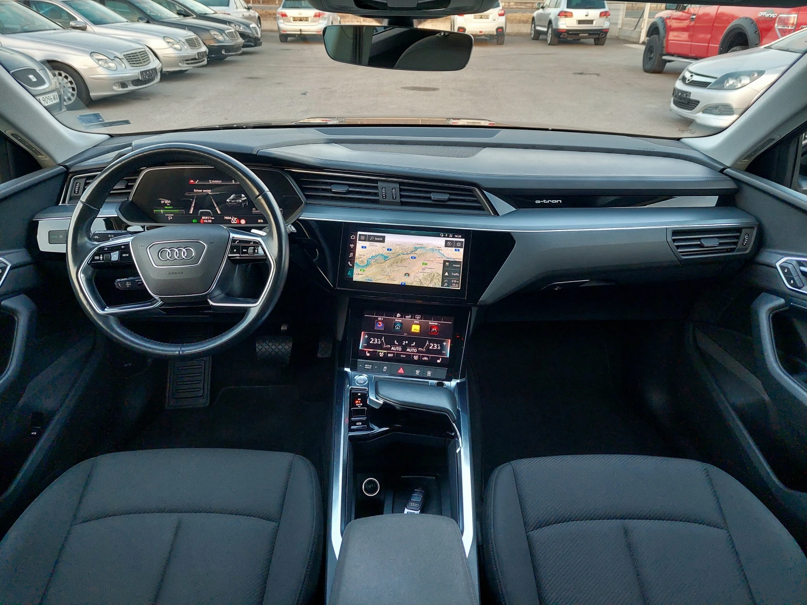 Audi E-Tron 55 95kWh LONG RANGE | Mobile.bg   11