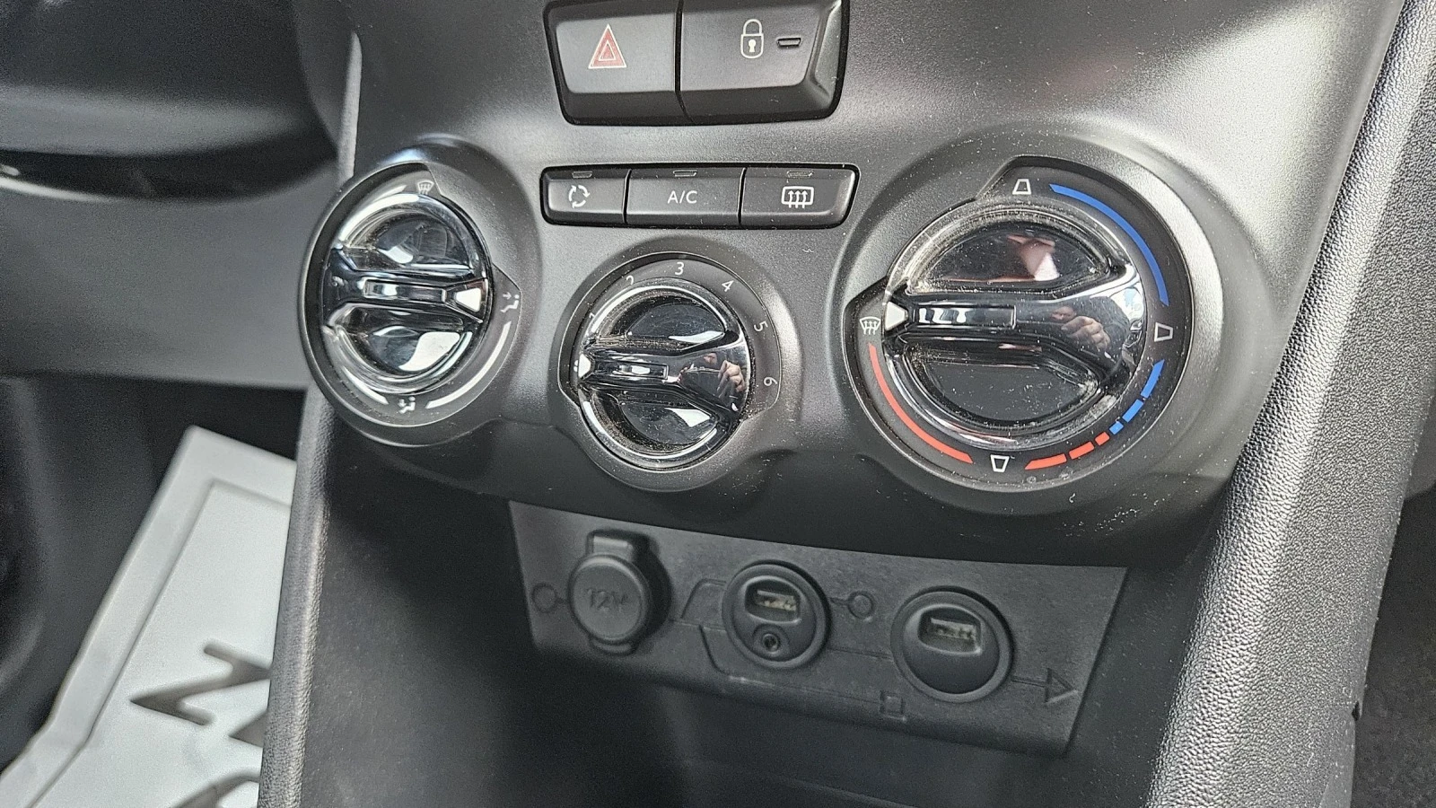 Peugeot 208 1.4 HDI / 68  �.� /   ��� | Mobile.bg � ����������� 11