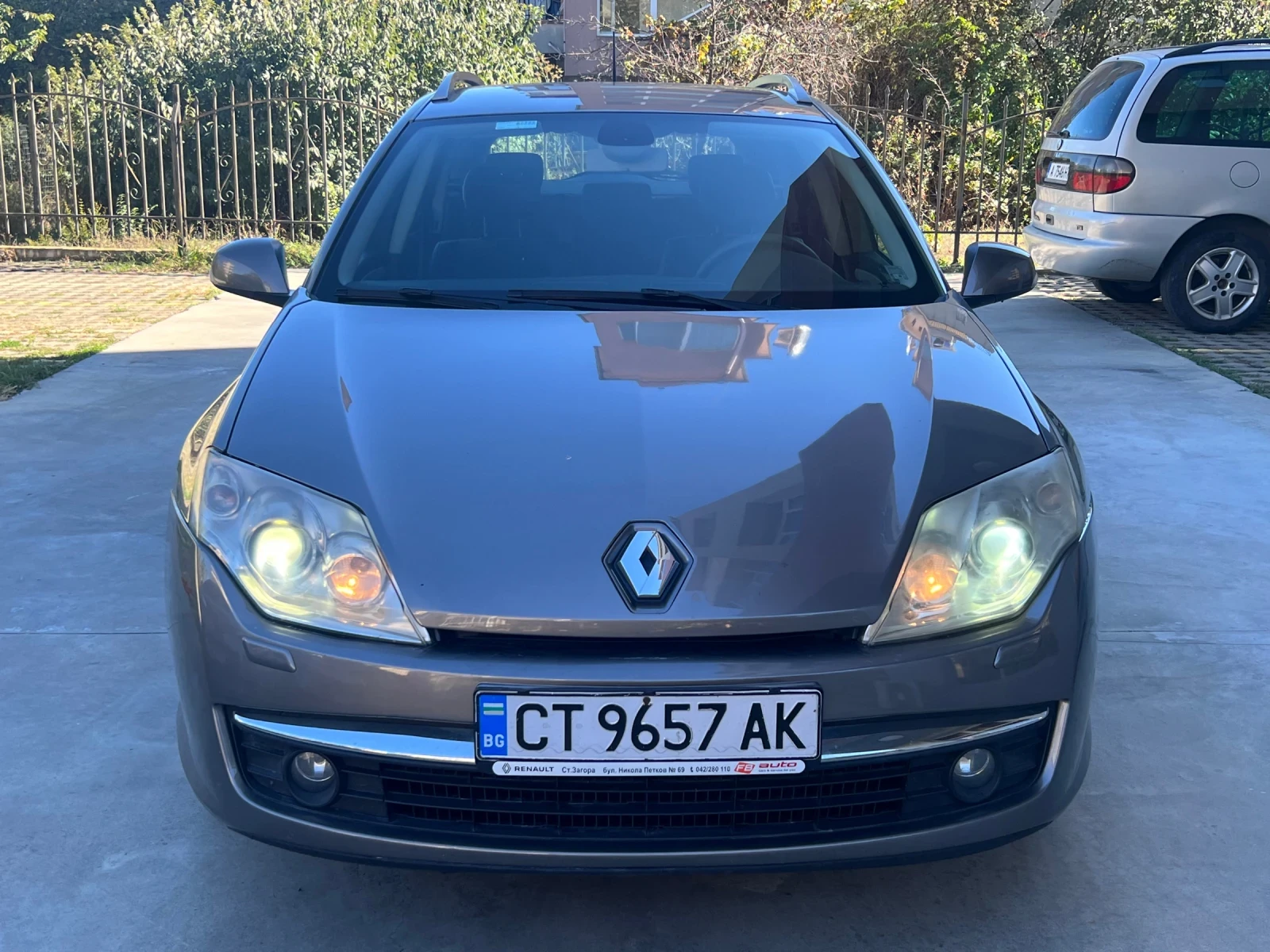 Renault Laguna 2.0dCi Automatic  - изображение 2