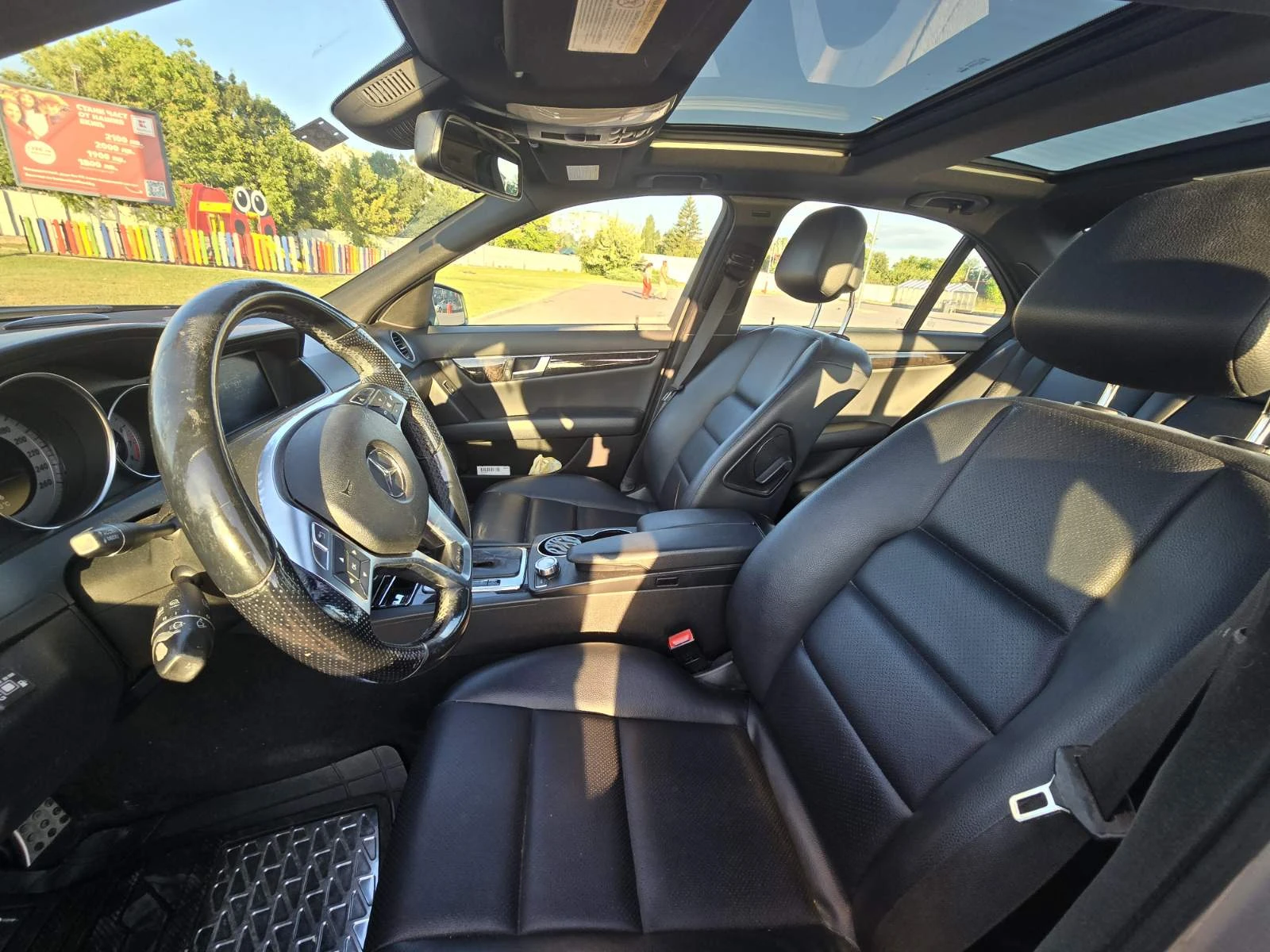 Mercedes-Benz C 300  - изображение 4