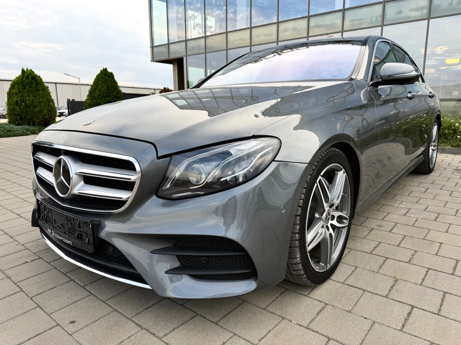 Mercedes-Benz E 350 AMG-ПАНОРАМА-BURMASTER-360КАМЕРИ-BURMASTER-BLIND