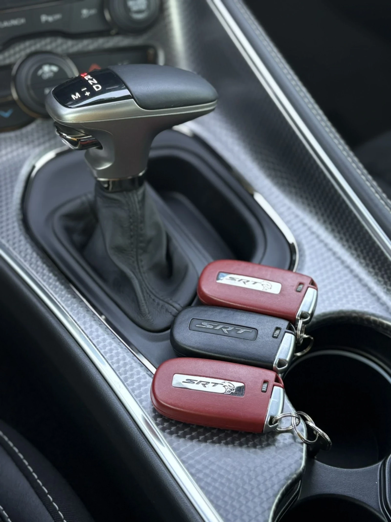 Dodge Challenger SRT      | Mobile.bg   12