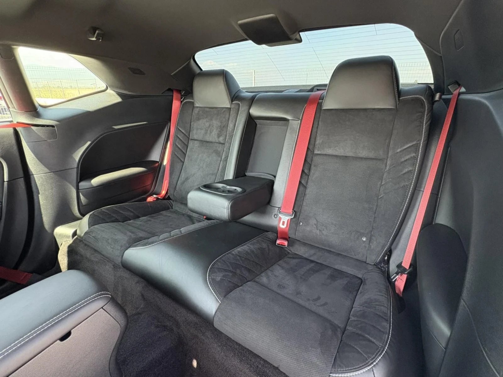 Dodge Challenger SRT      | Mobile.bg   11