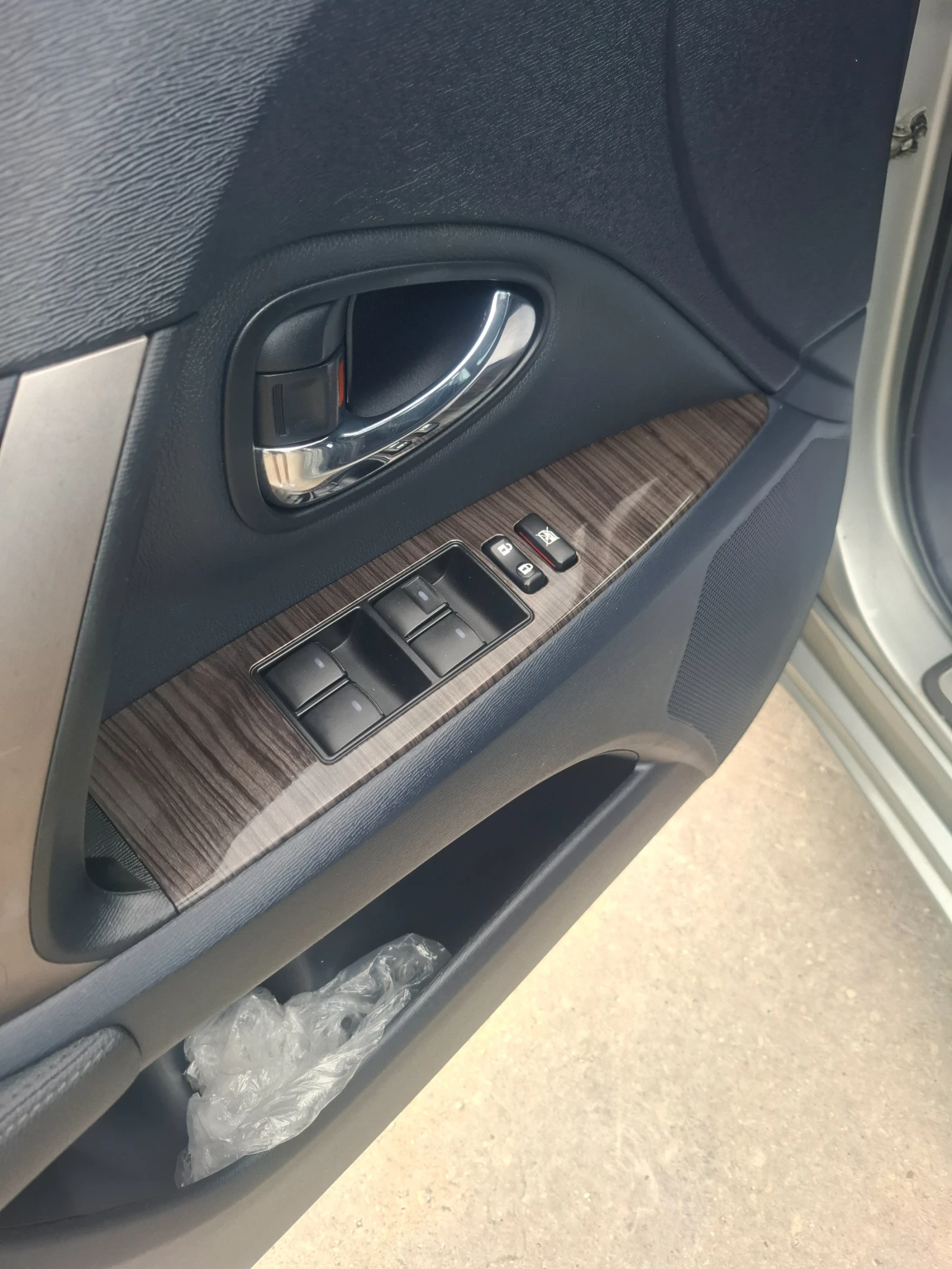 Toyota Avensis 2.2D avtomat face - изображение 8