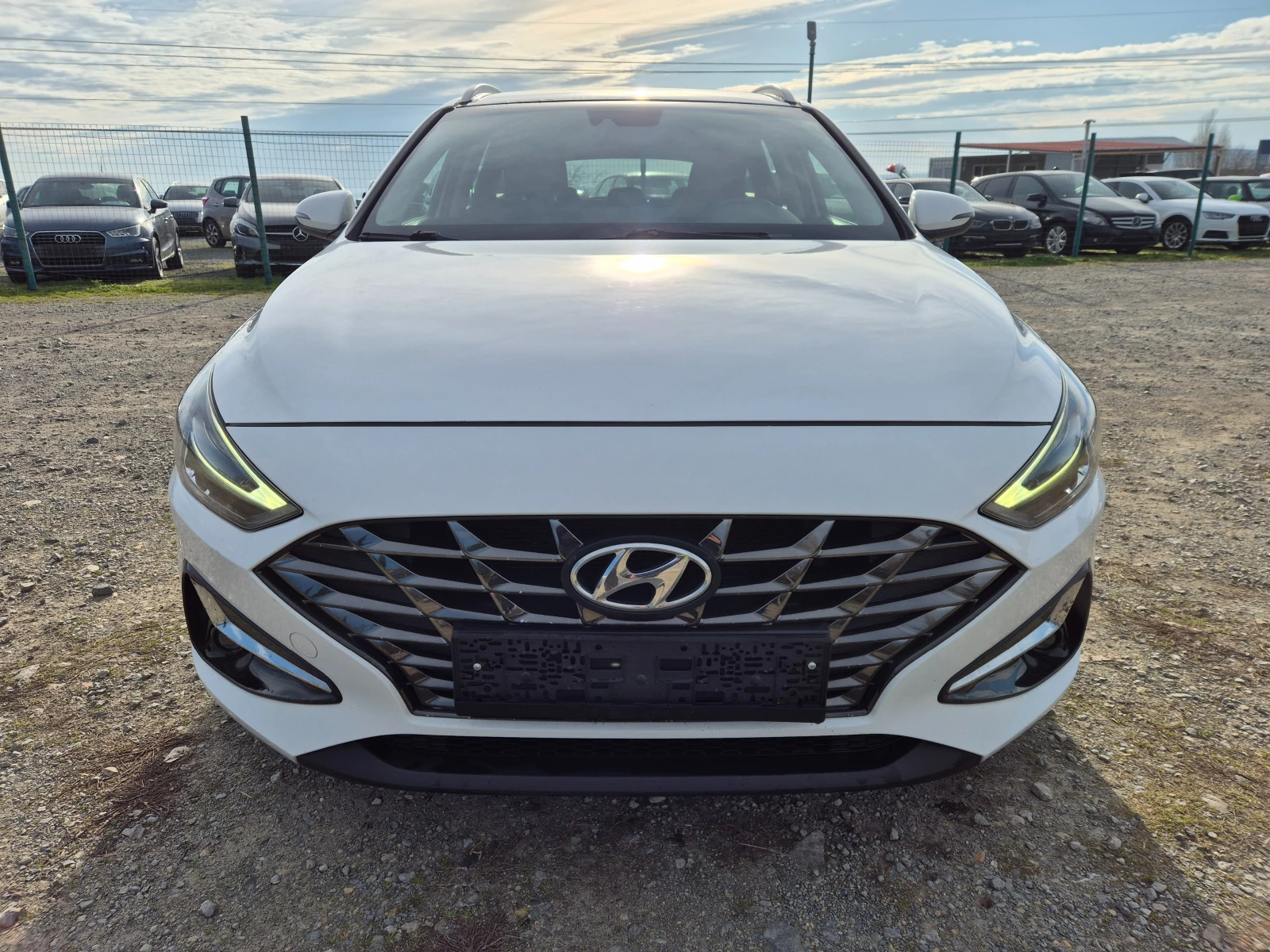 Hyundai I30 1.0i Turbo 120k.c  - изображение 8