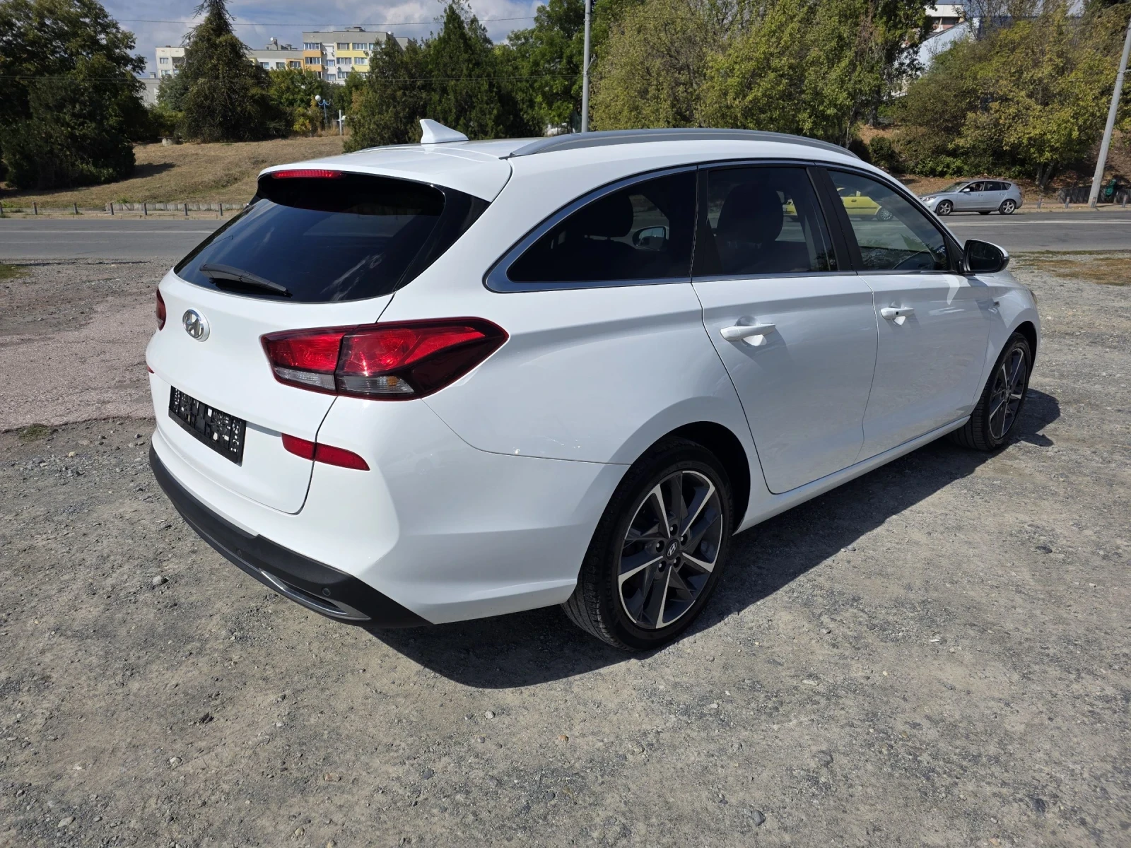 Hyundai I30 1.0 i Turbo 120k.c  - изображение 5