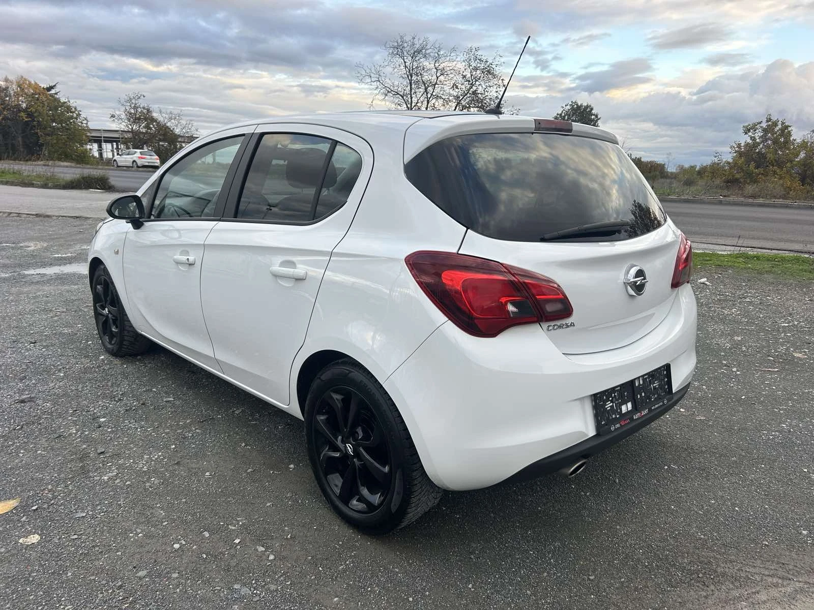 Opel Corsa 1.4 / БЕНЗИН / 2018г / ЕВРО6B / ВСИЧКИ ЕКСТРИ - изображение 7