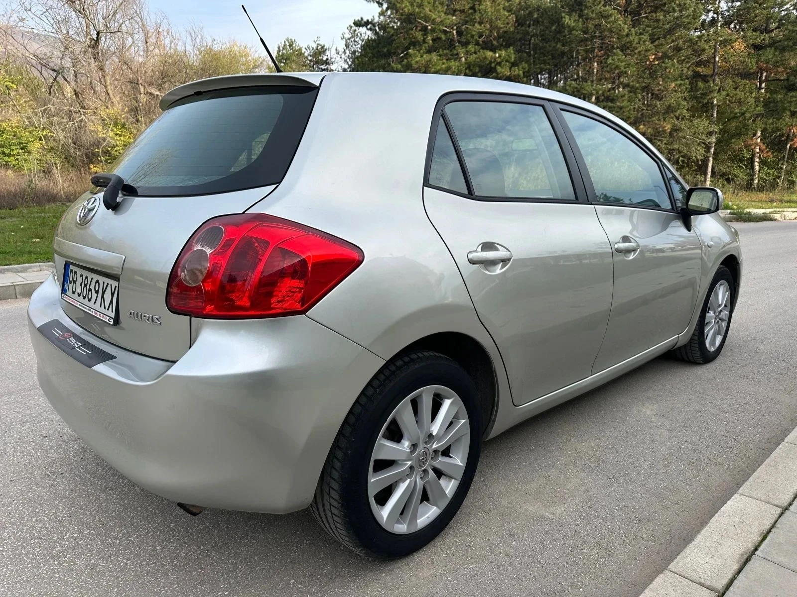 Toyota Auris 1.6//KEYLESS GO//124ps//KLIMATRONIK - изображение 6