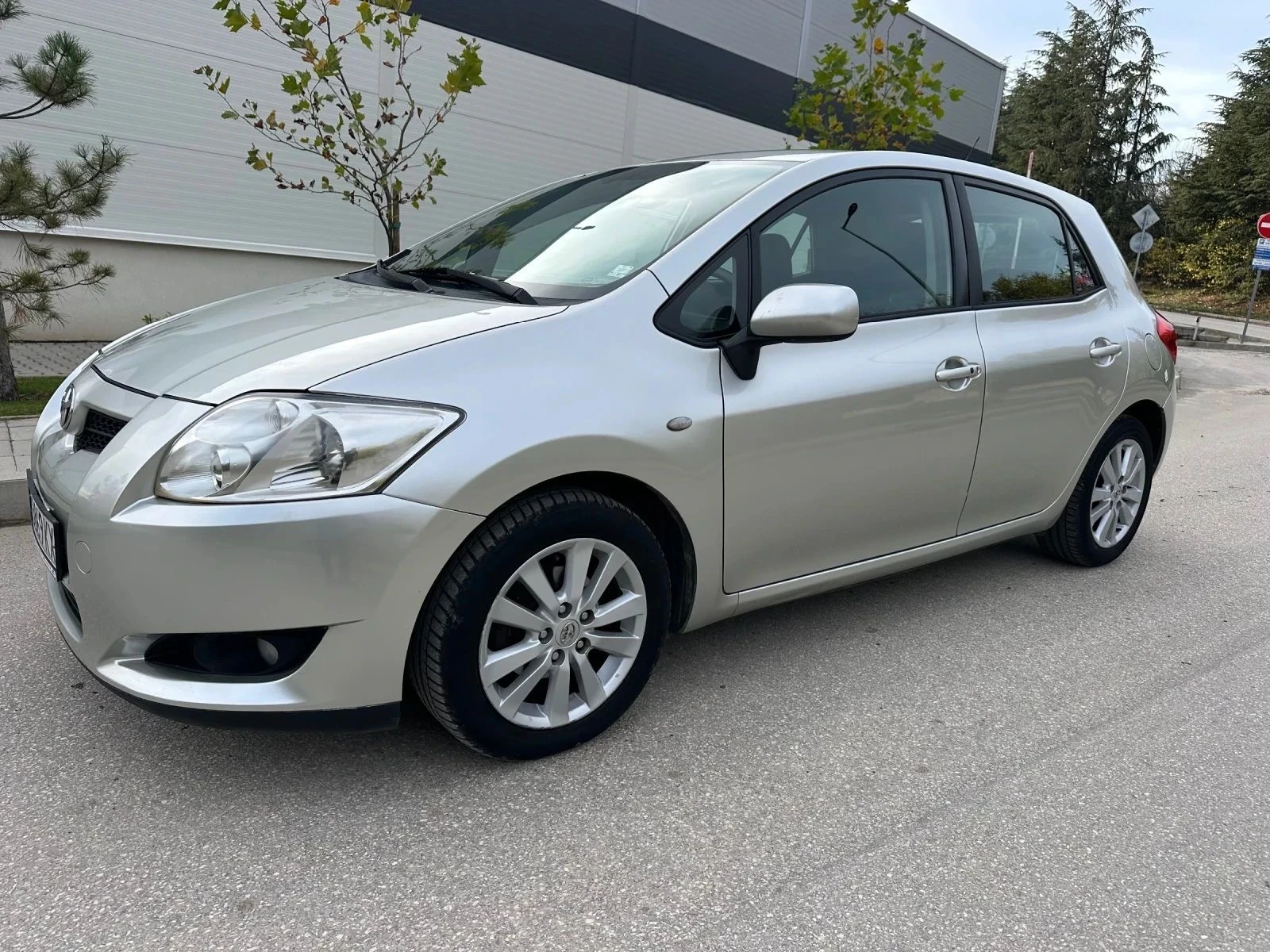 Toyota Auris 1.6//KEYLESS GO//124ps//KLIMATRONIK | Mobile.bg � ����������� 1