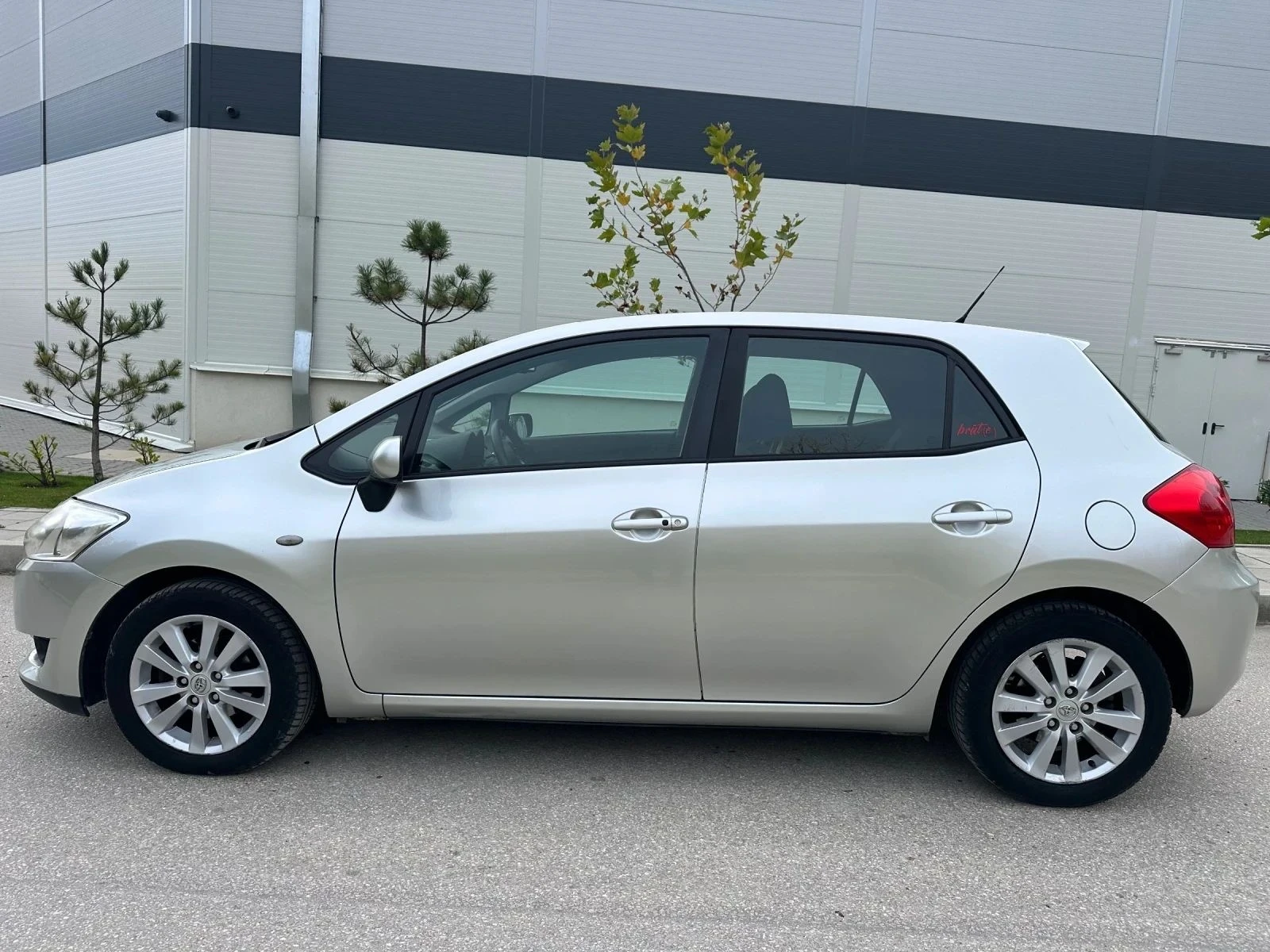 Toyota Auris 1.6//KEYLESS GO//124ps//KLIMATRONIK - изображение 3