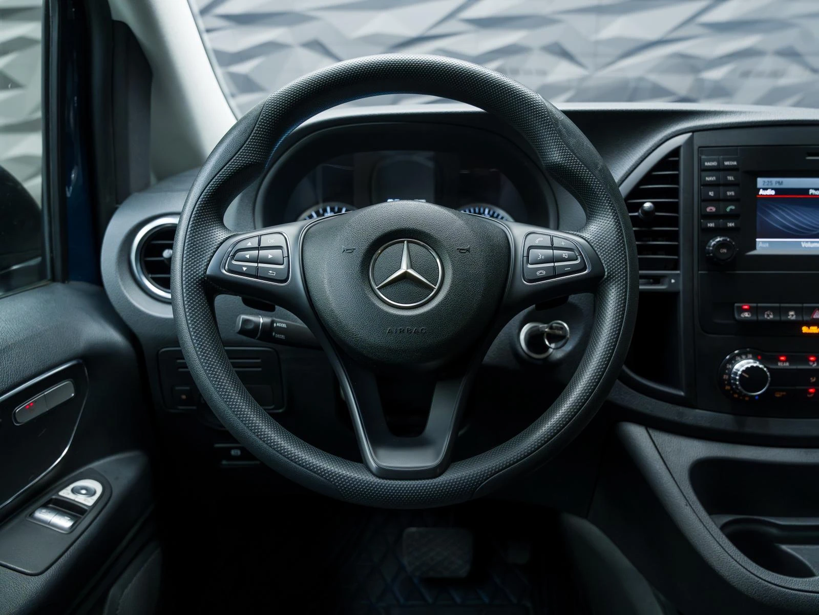 Mercedes-Benz V 300 VITO* TOURER PRO* ПОДГРЕВ* КАМЕРА* , снимка 15 - Автомобили и джипове - 53734579