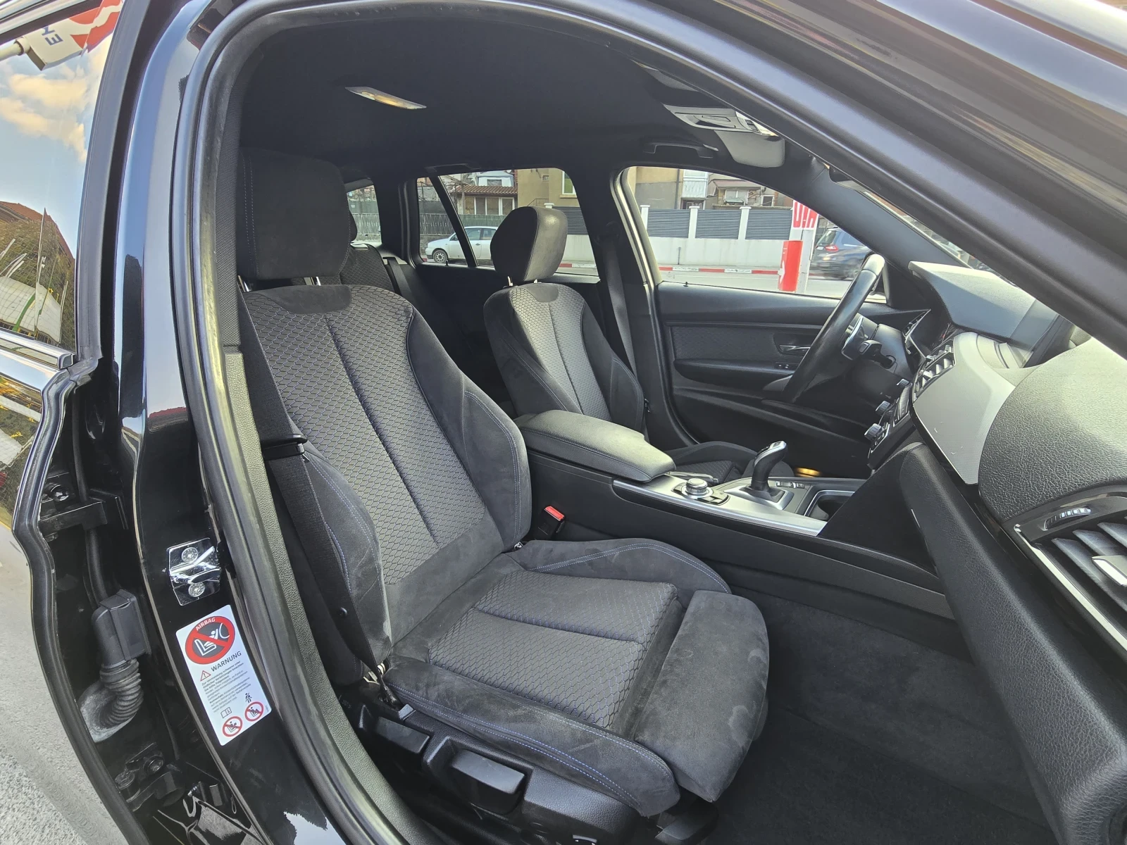 BMW 320 М// Пакет топ  състояние , снимка 16 - Автомобили и джипове - 53749162