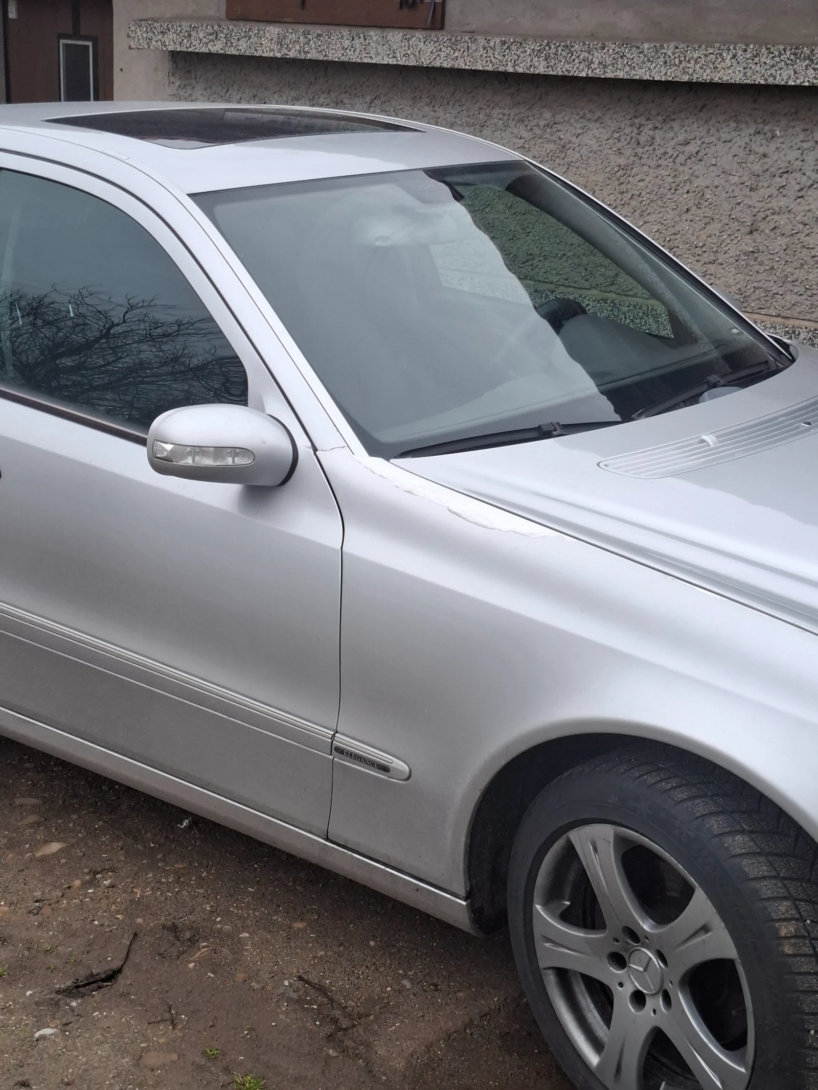 Mercedes-Benz E 200, снимка 2 - Автомобили и джипове - 53941304