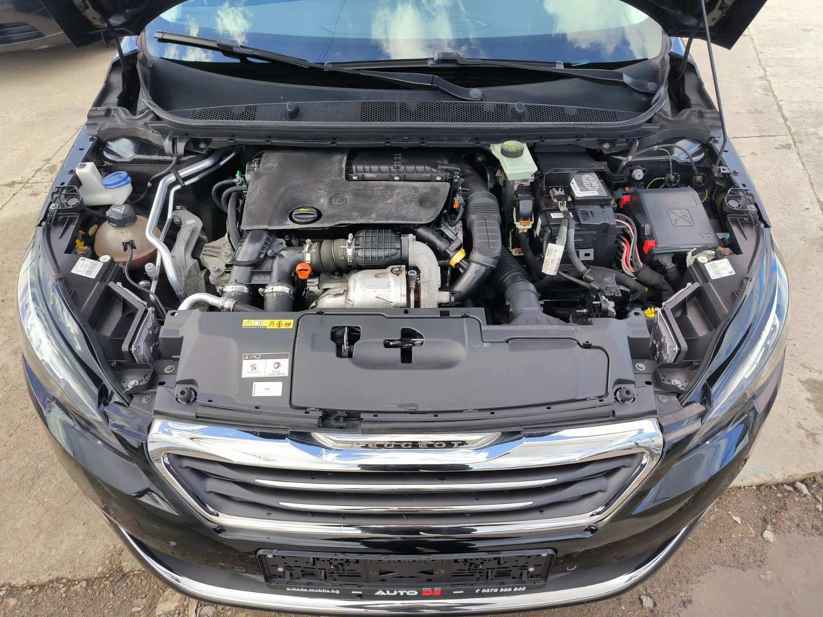 Peugeot 308 1.6d-6sk-Navi-Euro-6B-Keyless, снимка 9 - Автомобили и джипове - 54087965