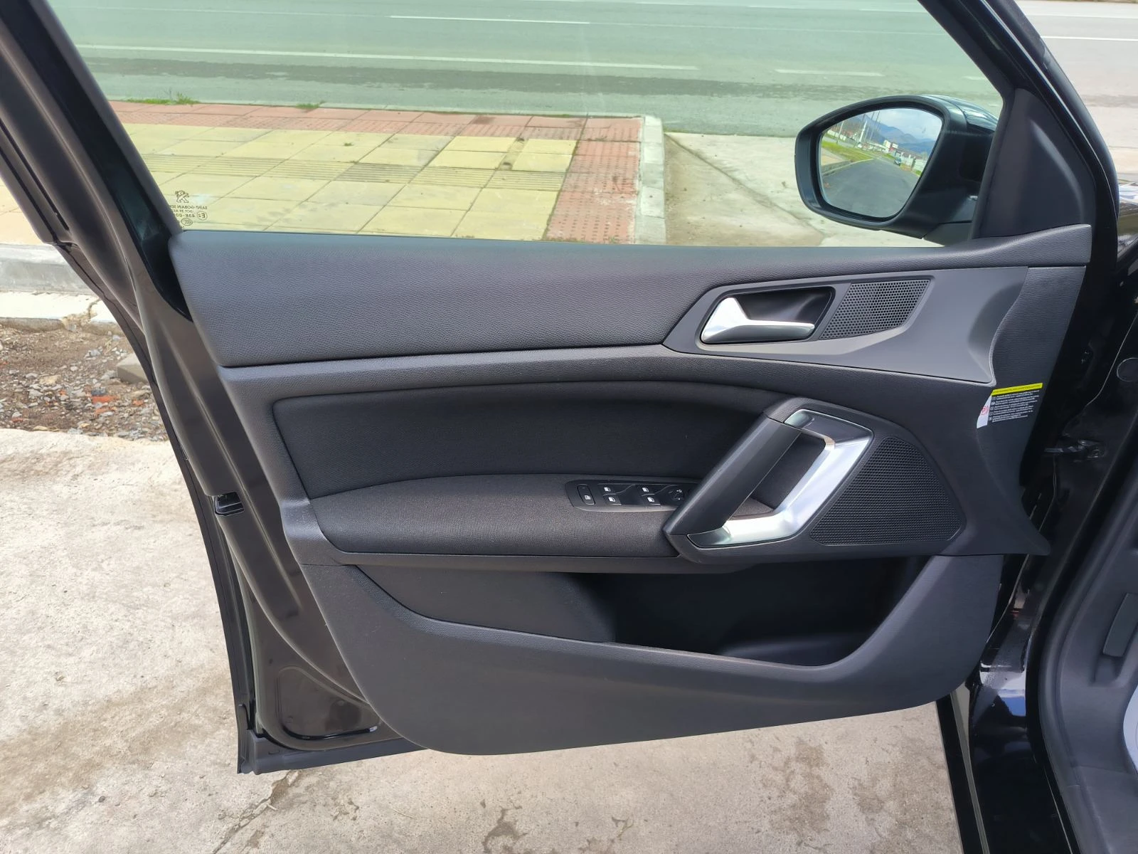 Peugeot 308 1.6d-6sk-Navi-Euro-6B-Keyless, снимка 12 - Автомобили и джипове - 54087965