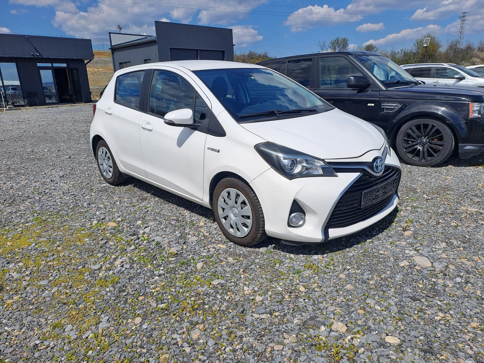 Toyota Yaris 1.5i ХИБРИД 73К.С., снимка 3 - Автомобили и джипове - 54200651