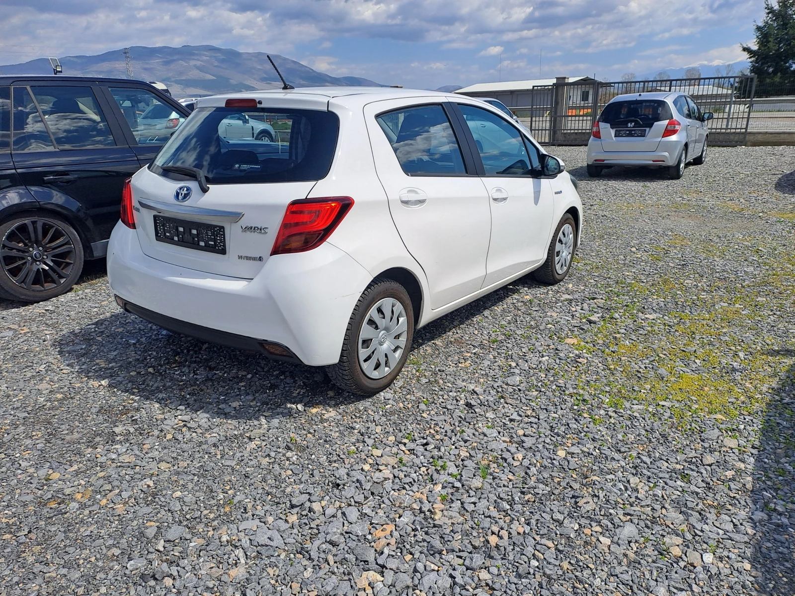 Toyota Yaris 1.5i ХИБРИД 73К.С., снимка 4 - Автомобили и джипове - 54200651