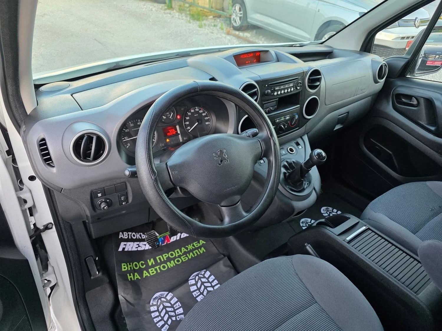 Peugeot Partner 1.6HDI 90K.C. / КЛИМАТИК / 2011 ГОДИНА, снимка 7 - Автомобили и джипове - 54374474