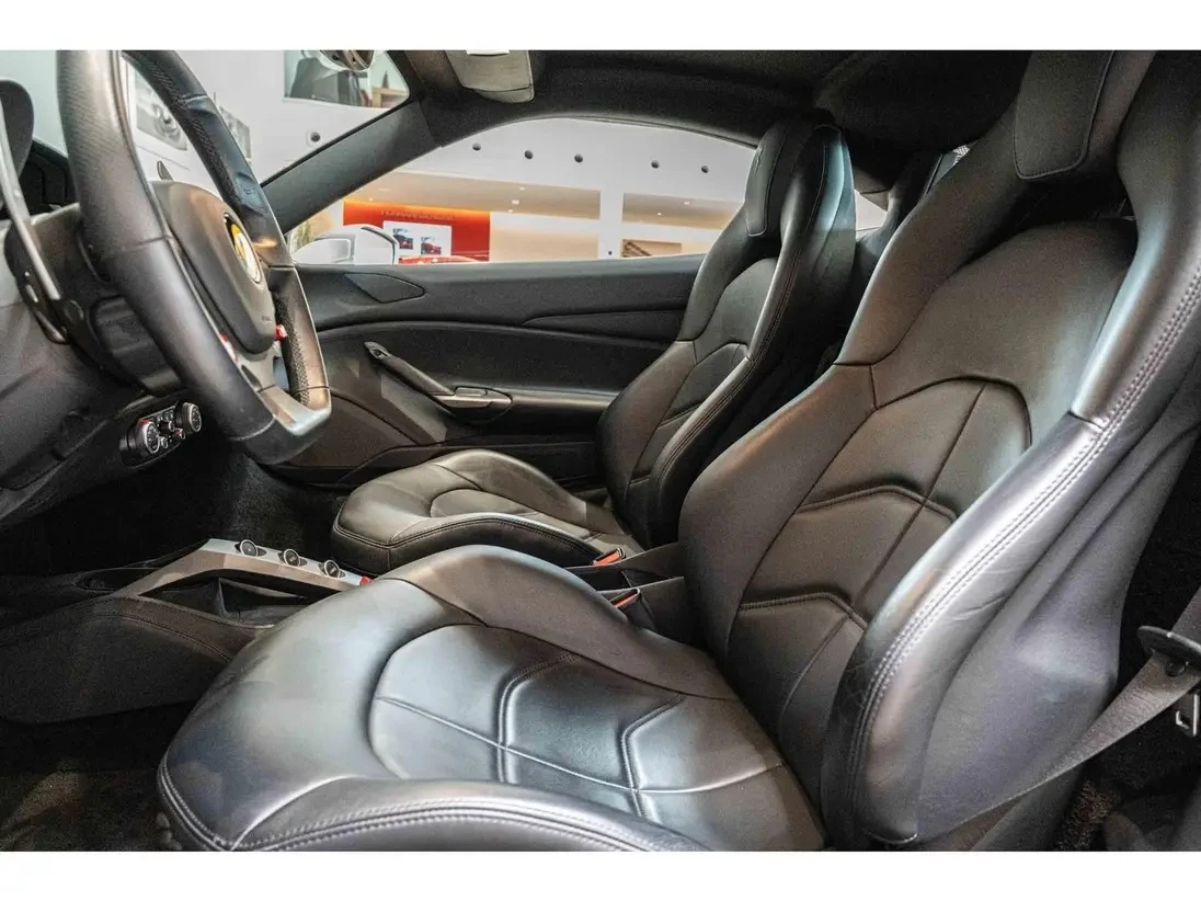 Ferrari 488 GTB, снимка 9 - Автомобили и джипове - 54877491