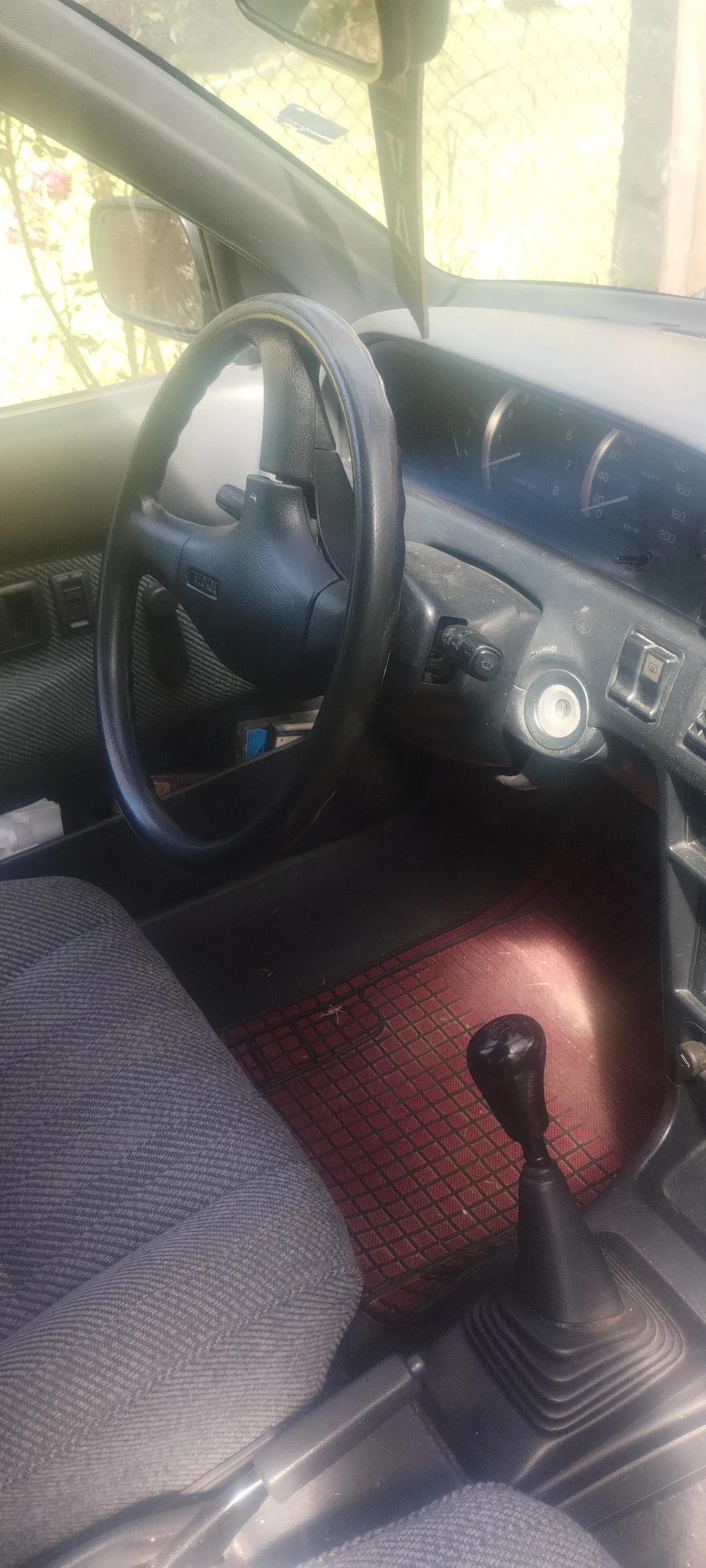 Toyota Corolla Седан, снимка 8 - Автомобили и джипове - 54930458