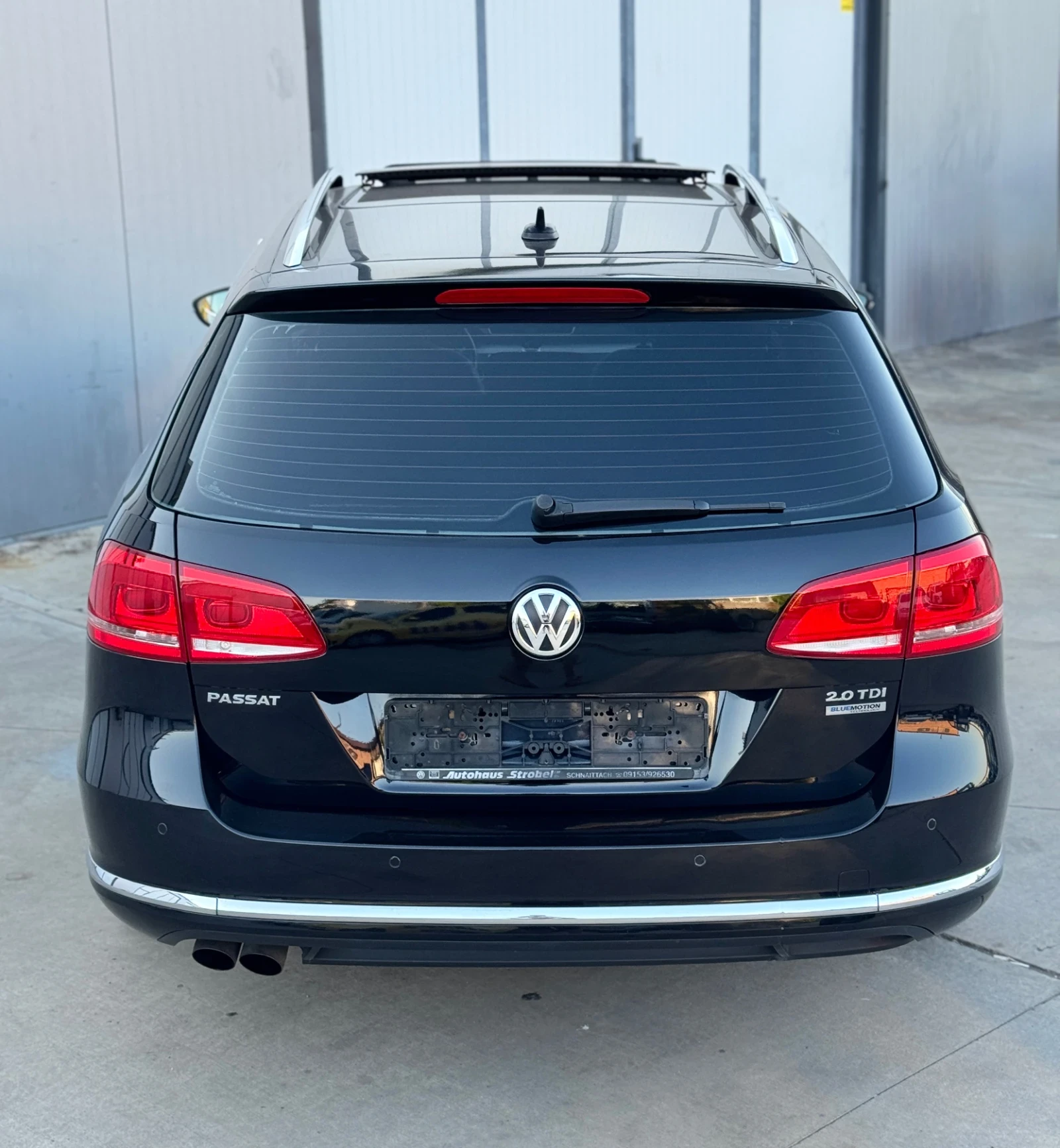 VW Passat Highline 2.0 TDI DSG/Keyless/ACC/Панорама/CarPlay, снимка 5 - Автомобили и джипове - 55074681