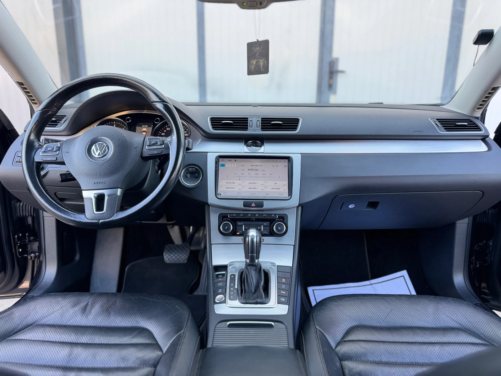 VW Passat Highline 2.0 TDI DSG/Keyless/ACC/Панорама/CarPlay, снимка 7 - Автомобили и джипове - 55074681