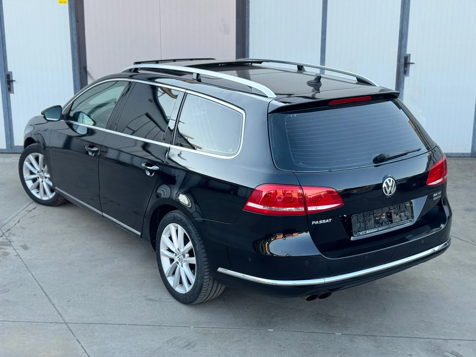 VW Passat Highline 2.0 TDI DSG/Keyless/ACC/Панорама/CarPlay, снимка 6 - Автомобили и джипове - 55074681