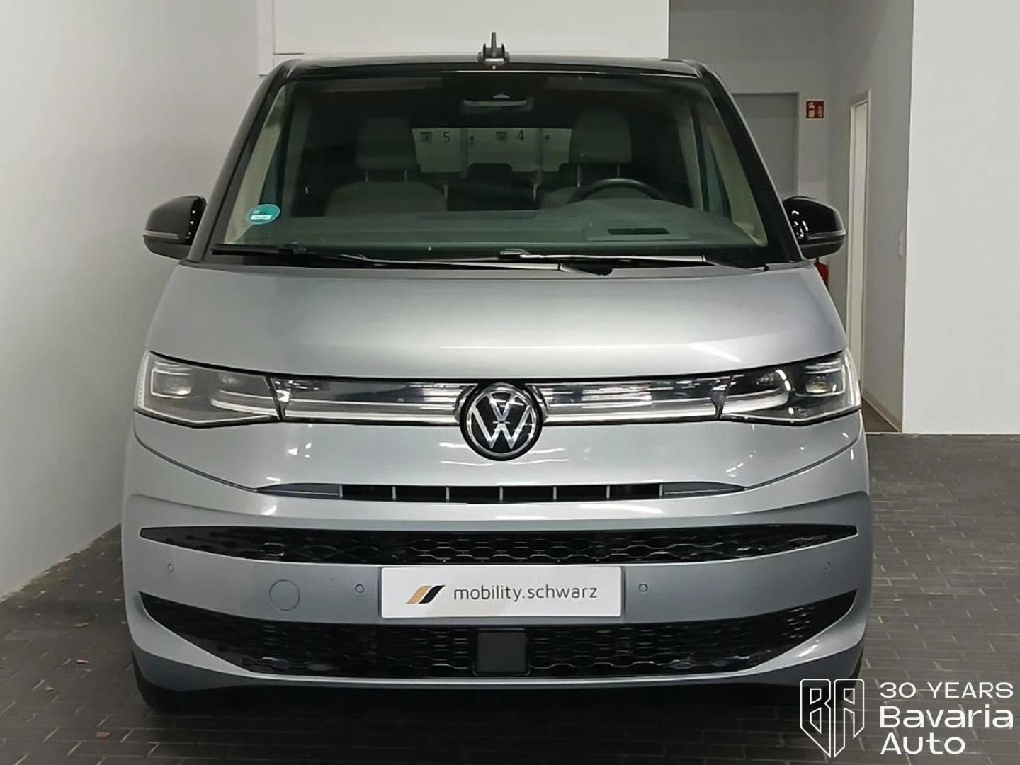 VW Multivan Edition long DSG Easy Open Basic, снимка 6 - Автомобили и джипове - 55215004