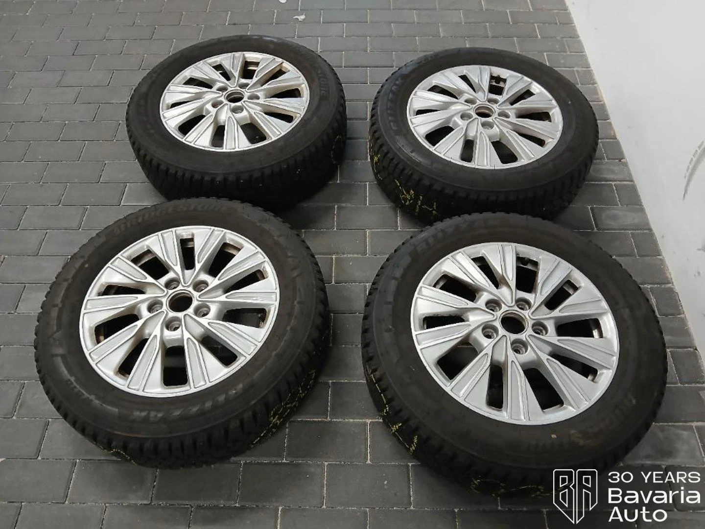 VW Multivan Edition long DSG Easy Open Basic, снимка 17 - Автомобили и джипове - 55215004